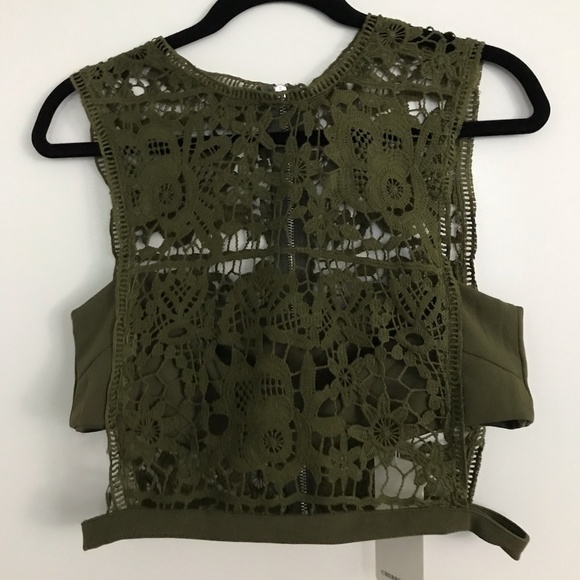 Beautiful green lace crop top - Picture 1 of 2
